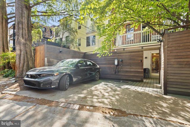 2347 ASHMEAD PL NW, Washington, DC 20009