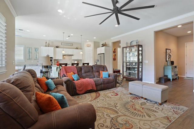 1544 Chestnut Hill Dr, Manteca, CA 95336