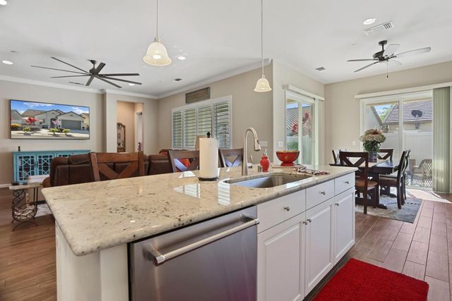 1544 Chestnut Hill Dr, Manteca, CA 95336