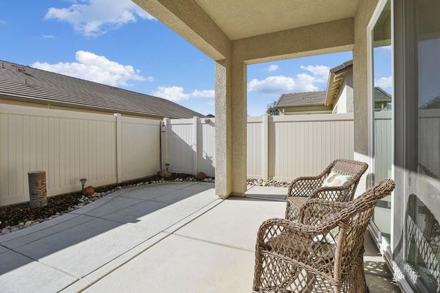 1544 Chestnut Hill Dr, Manteca, CA 95336