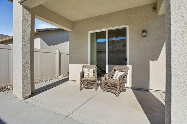 1544 Chestnut Hill Dr, Manteca, CA 95336