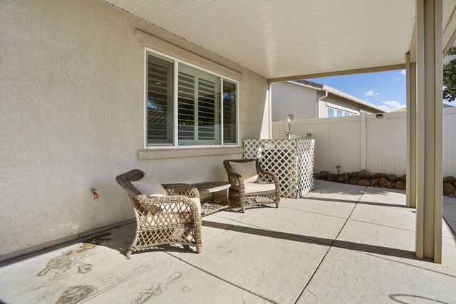 1544 Chestnut Hill Dr, Manteca, CA 95336