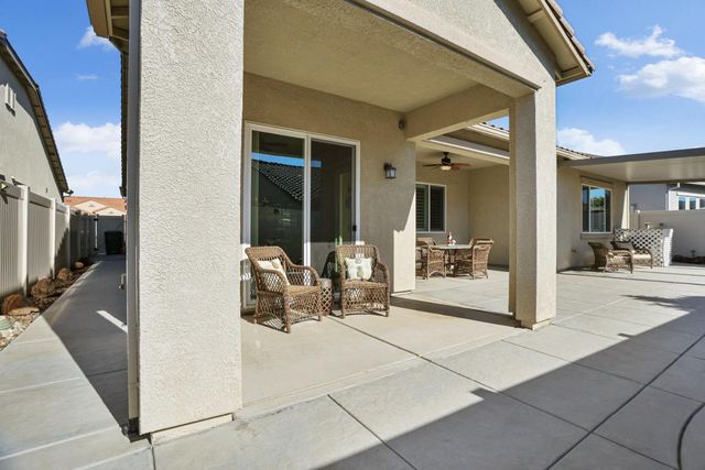 1544 Chestnut Hill Dr, Manteca, CA 95336