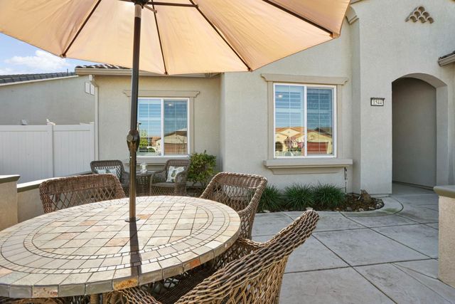 1544 Chestnut Hill Dr, Manteca, CA 95336