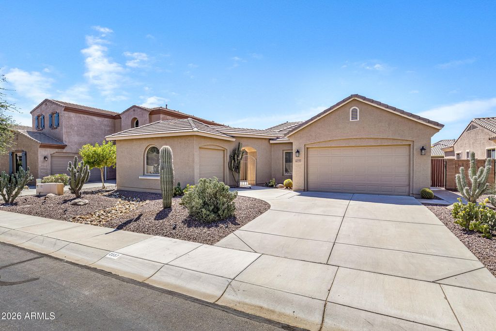 2557 E DOGWOOD Drive, Chandler, AZ 85286