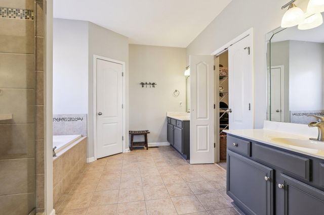 129 Seven Springs DR, Mount Juliet, TN 37122