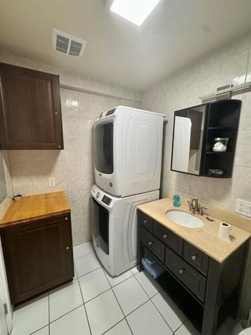 300 Georgia Street 1-5, Hollywood, FL 33019