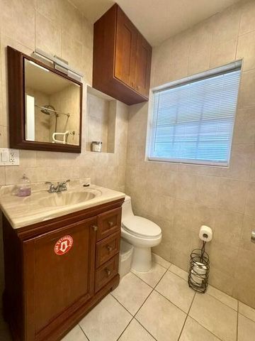300 Georgia Street 1-5, Hollywood, FL 33019