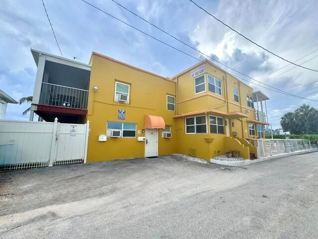 300 Georgia Street 1-5, Hollywood, FL 33019