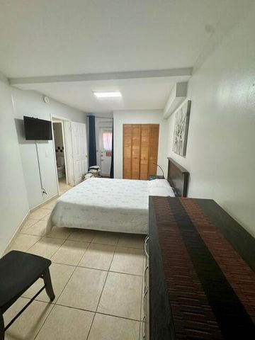 300 Georgia Street 1-5, Hollywood, FL 33019