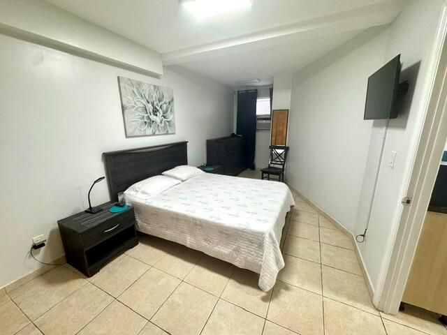 300 Georgia Street 1-5, Hollywood, FL 33019