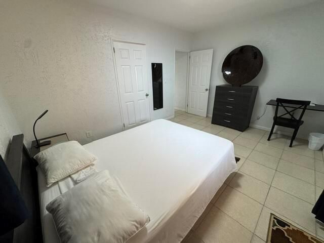 300 Georgia Street 1-5, Hollywood, FL 33019