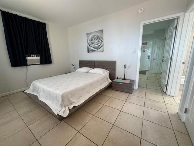 300 Georgia Street 1-5, Hollywood, FL 33019