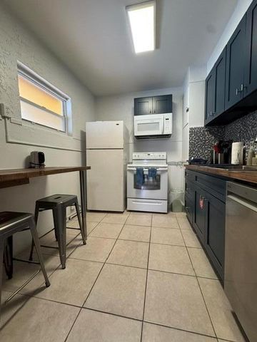 300 Georgia Street 1-5, Hollywood, FL 33019