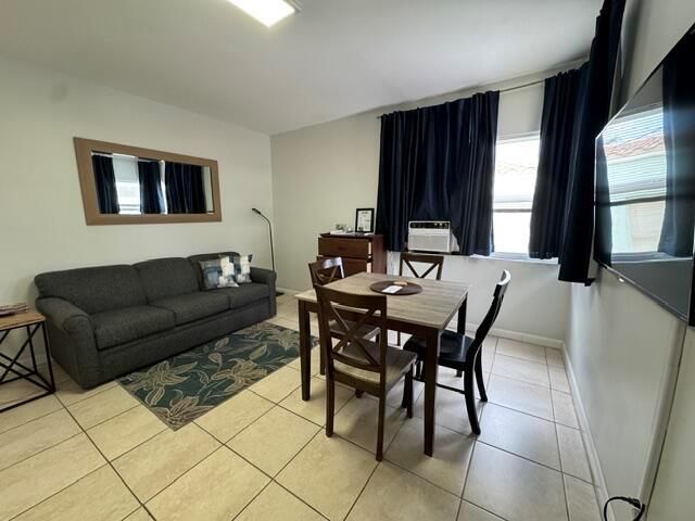 300 Georgia Street 1-5, Hollywood, FL 33019