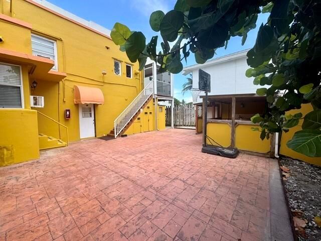 300 Georgia Street 1-5, Hollywood, FL 33019