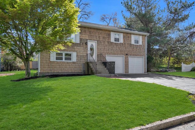 77 Magnolia Drive, Kings Park, NY 11754