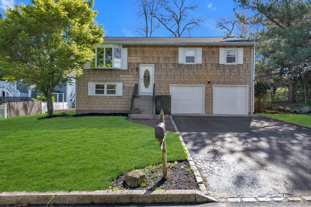 77 Magnolia Drive, Kings Park, NY 11754