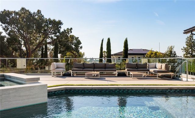 1452 Cloyden Road, North Tustin, CA 92705