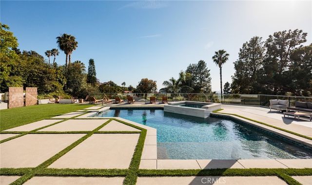 1452 Cloyden Road, North Tustin, CA 92705