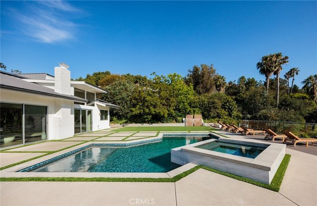 1452 Cloyden Road, North Tustin, CA 92705