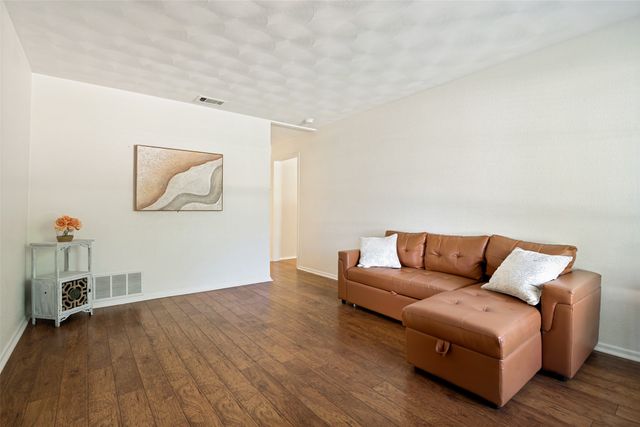 2510 Larchmont Drive, Mesquite, TX 75150
