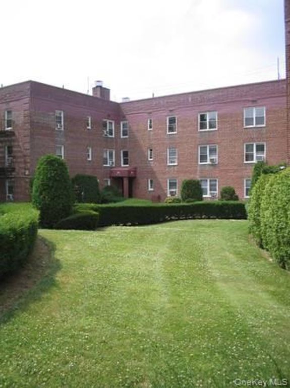 10 DAVENPORT Avenue 1F, New Rochelle, NY 10805