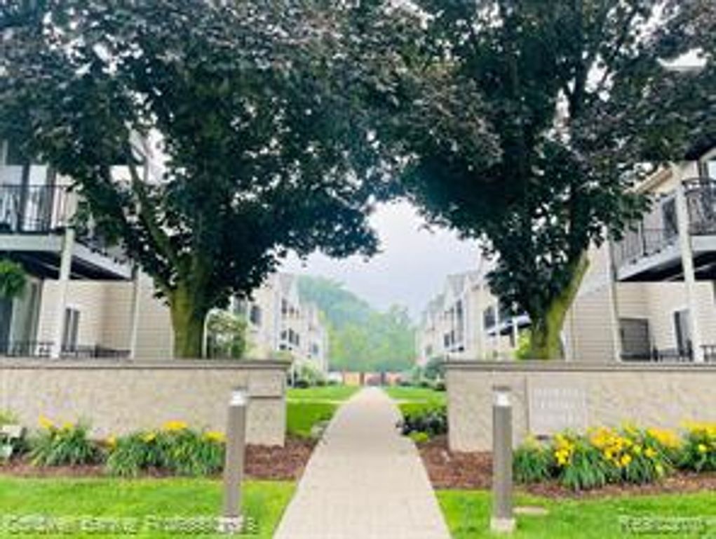 311 N Eton Street D, Birmingham, MI 48009