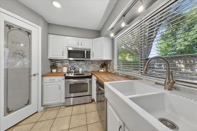 4317 Winchester Court, Grand Prairie, TX 75052