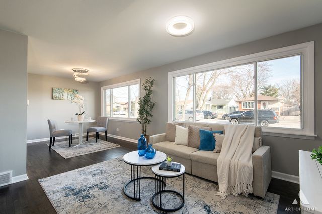 14024 S Saginaw Avenue S, Burnham, IL 60633