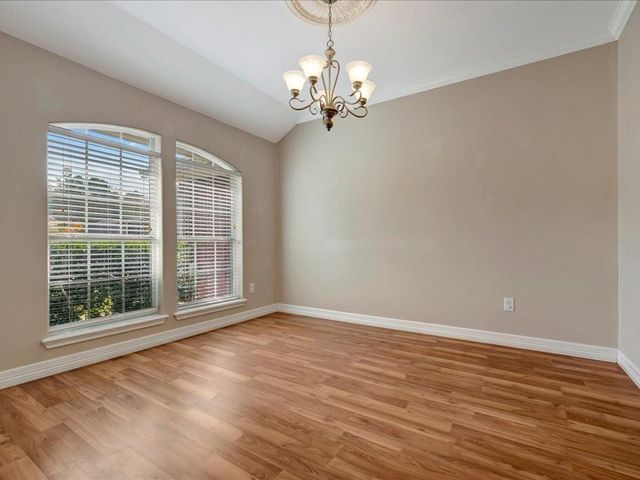 286 Hunters Glen Drive, Hudson, TX 75904