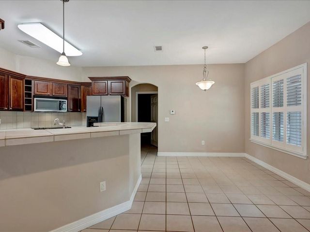 286 Hunters Glen Drive, Hudson, TX 75904