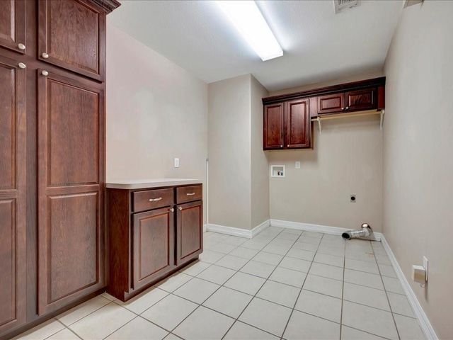 286 Hunters Glen Drive, Hudson, TX 75904