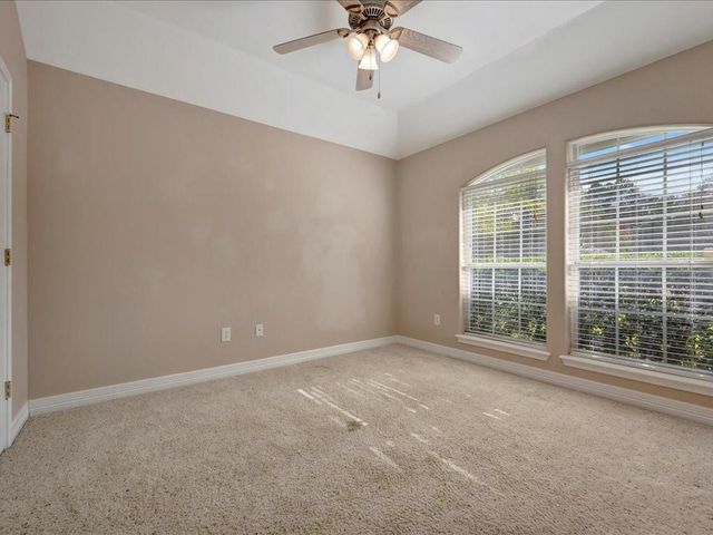 286 Hunters Glen Drive, Hudson, TX 75904