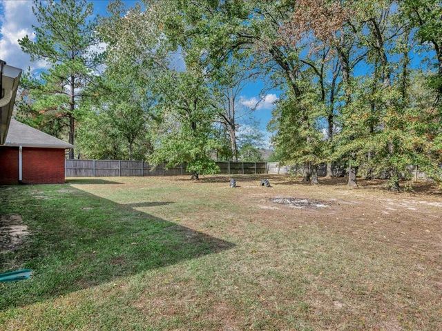 286 Hunters Glen Drive, Hudson, TX 75904