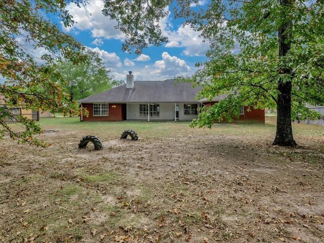 286 Hunters Glen Drive, Hudson, TX 75904