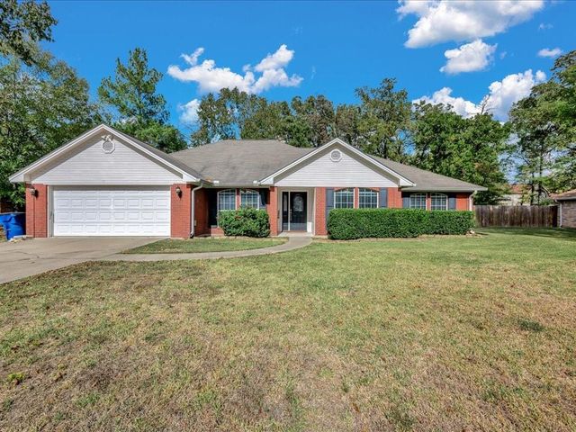 286 Hunters Glen Drive, Hudson, TX 75904