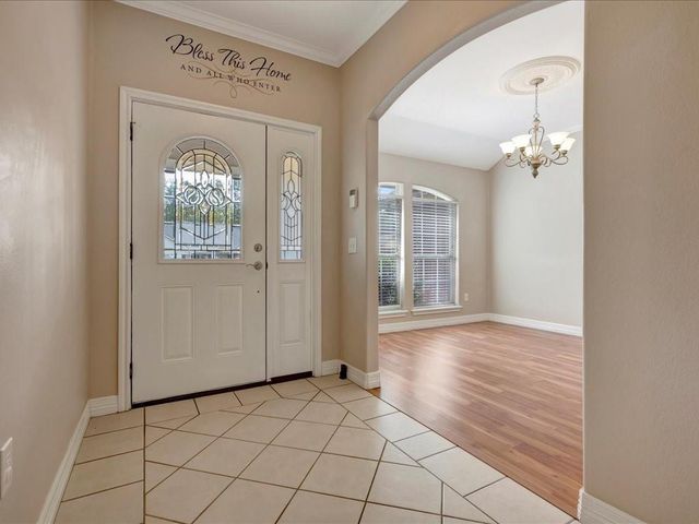 286 Hunters Glen Drive, Hudson, TX 75904