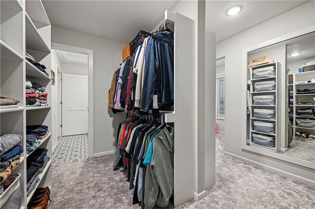 16061 W 171st Terrace, Olathe, KS 66062