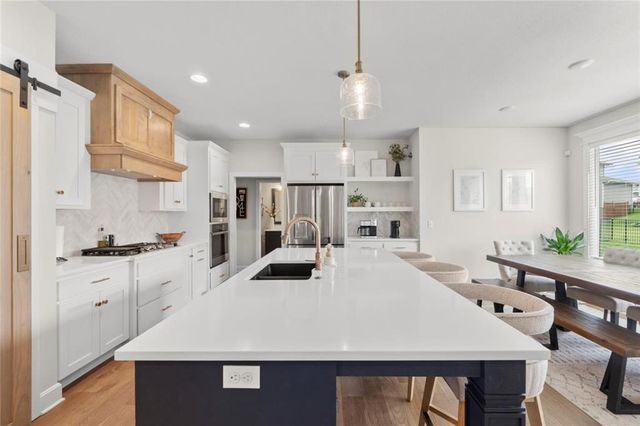 16061 W 171st Terrace, Olathe, KS 66062