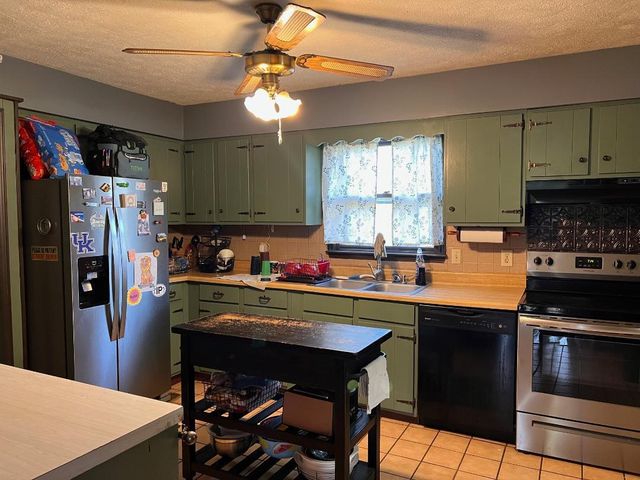 122 Bradford Drive, Cynthiana, KY 41031