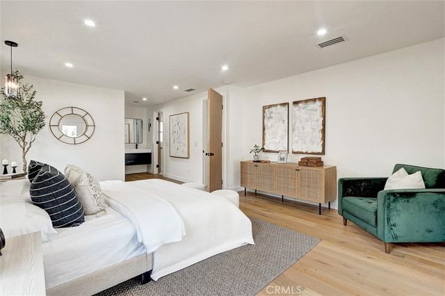 6852 6854 Atoll, North Hollywood, CA 91605