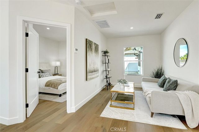 6852 6854 Atoll, North Hollywood, CA 91605