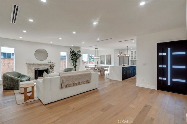 6852 6854 Atoll, North Hollywood, CA 91605