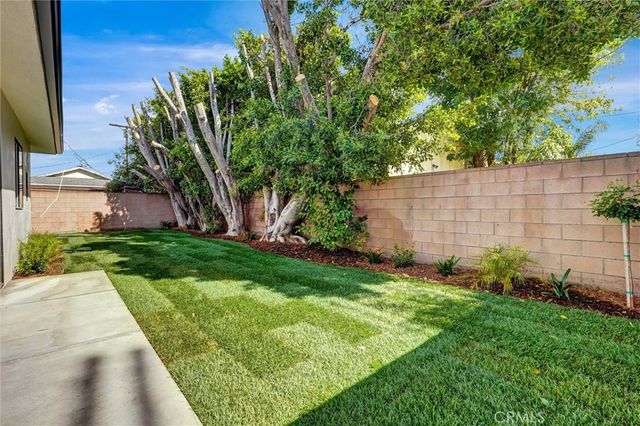 6852 6854 Atoll, North Hollywood, CA 91605