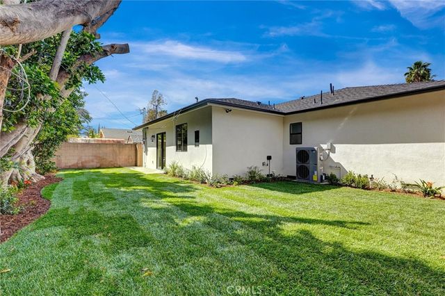 6852 6854 Atoll, North Hollywood, CA 91605