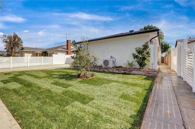 6852 6854 Atoll, North Hollywood, CA 91605