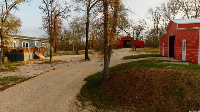 1440 Nockenut, Seguin, TX 78155