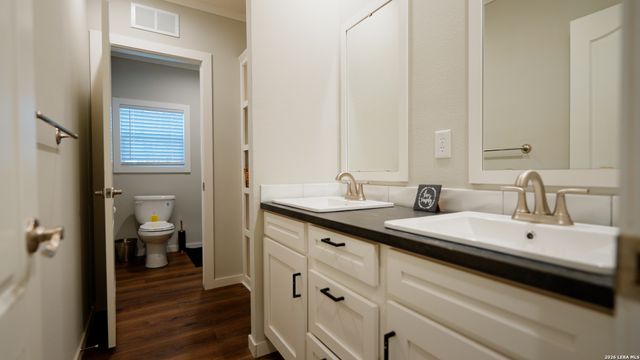 1440 Nockenut, Seguin, TX 78155