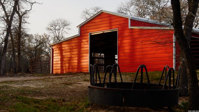 1440 Nockenut, Seguin, TX 78155